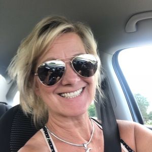 Meet your Posher, Marsha